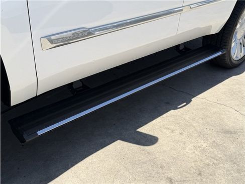 Used 2017 Cadillac Escalade Platinum RWD image 60