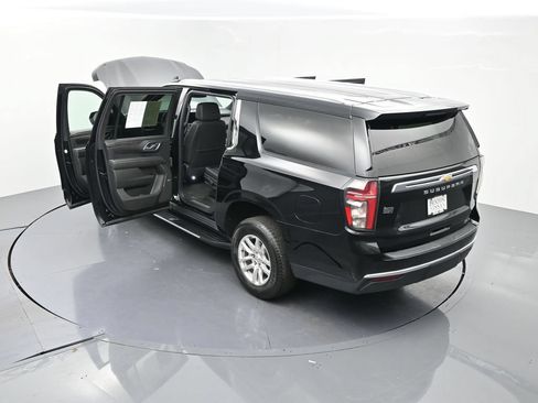 Used 2024 Chevrolet Suburban LT AWD/4WD image 25