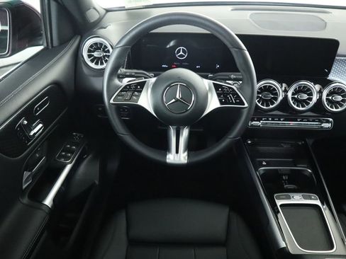 Certified 2025 Mercedes-Benz GLB 250 image 10