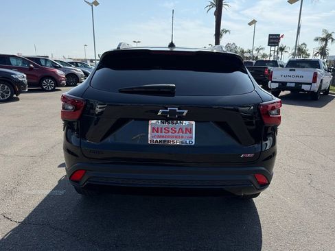 Used 2025 Chevrolet Trax RS w/ Driver Confidence Package FWD image 5