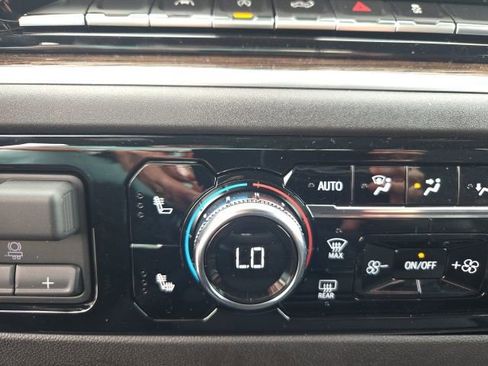 Used 2026 GMC Sierra 1500 SLE w/ Preferred Package image 36