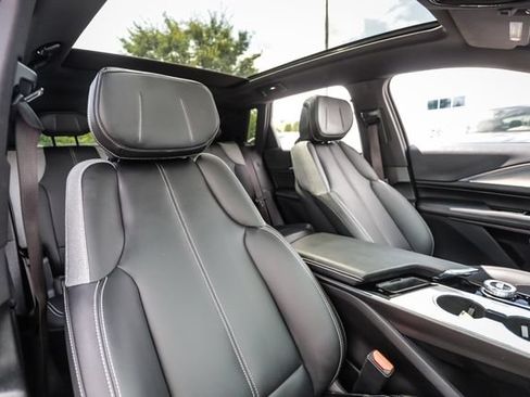 Used 2024 Cadillac Lyriq Tech AWD/4WD image 76