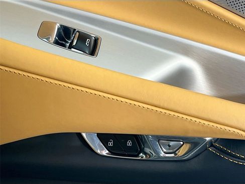 Used 2023 Chevrolet Corvette Stingray Premium Conv w/ Z51 Performance Package image 28