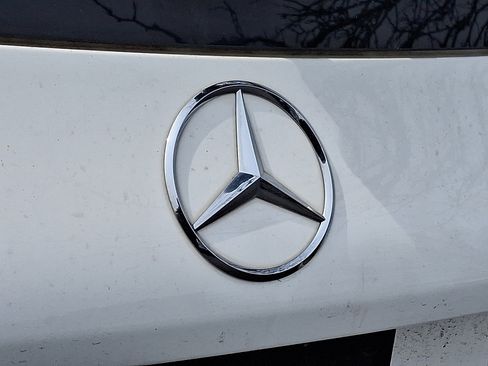 Used 2021 Mercedes-Benz GLC 300 4MATIC image 8