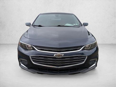 Used 2016 Chevrolet Malibu LT FWD image 2