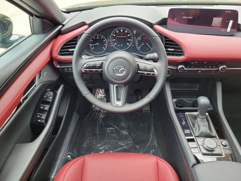 New 2026 MAZDA MAZDA3 Hatchback w/Premium Plus Pkg image 14