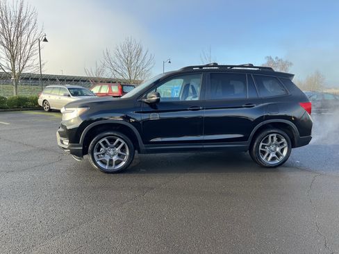 Used 2023 Honda Passport EX-L image 2