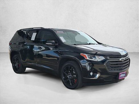 Used 2019 Chevrolet Traverse Premier w/ Redline Edition AWD/4WD image 3