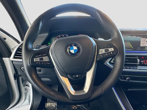 Used 2022 BMW X5 xDrive40i w/ Climate Comfort Package image 11
