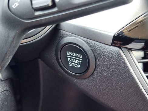 Used 2025 Ford Escape Active AWD/4WD image 21