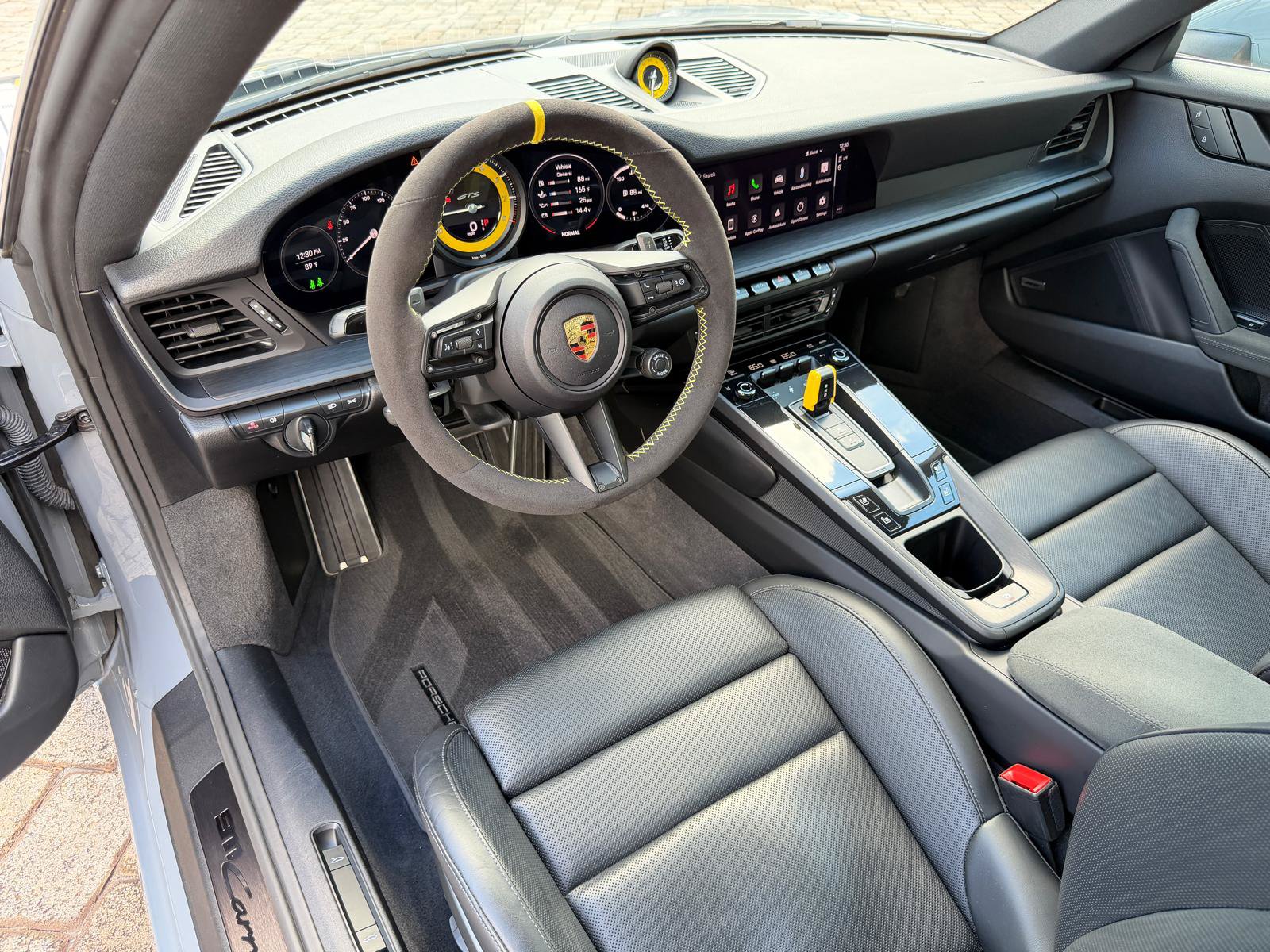 Used 2024 Porsche 911 Carrera GTS RWD image 34