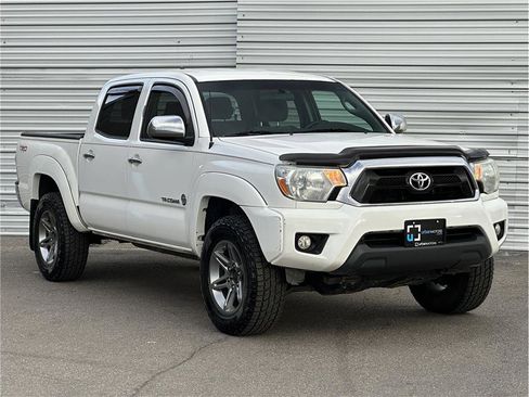 Used 2014 Toyota Tacoma 4x4 Double Cab image 8