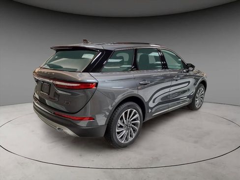 New 2025 Lincoln Corsair Reserve w/ Equipment Group 202A AWD/4WD image 5
