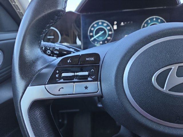 Certified 2024 Hyundai Elantra Limited FWD image 20