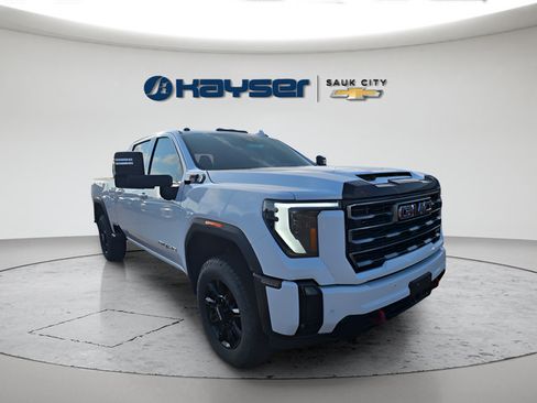 Used 2025 GMC Sierra 2500 AT4 AWD/4WD image 1