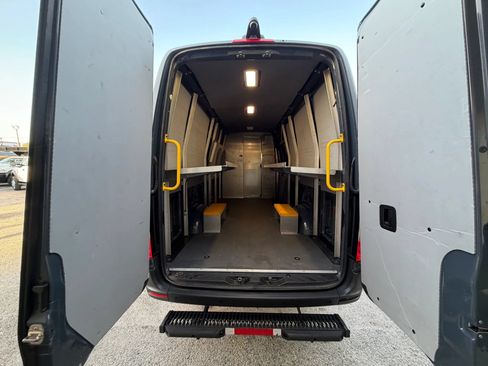 Used 2019 Mercedes-Benz Sprinter 170 image 5