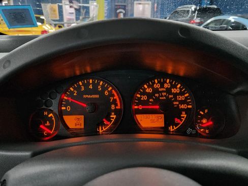 Used 2014 Nissan Frontier SV image 25