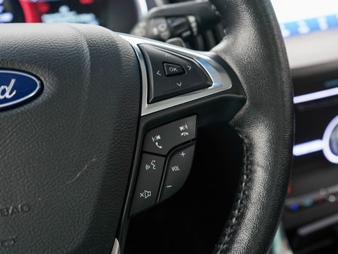 Used 2019 Ford Edge Titanium w/ Cold Weather Package AWD/4WD image 23