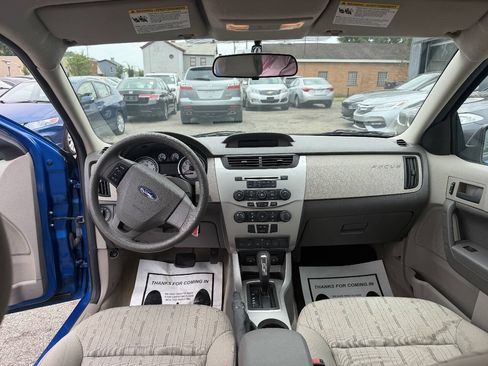Used 2010 Ford Focus SE FWD image 9