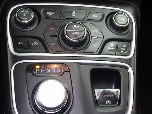 Used 2015 Chrysler 200 C w/ Sun/Sound Group image 24