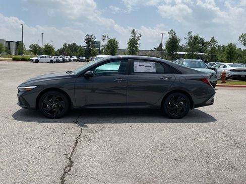 New 2026 Hyundai Elantra Sport FWD image 4