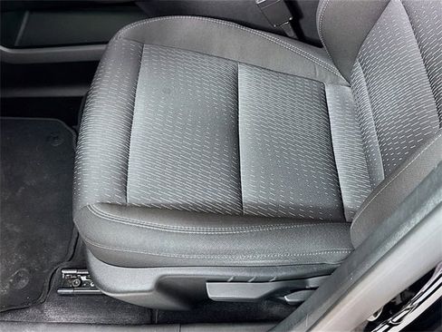 Used 2025 Chevrolet Equinox LT image 20