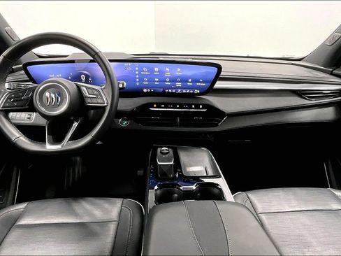 Used 2025 Buick Enclave Sport Touring FWD image 18