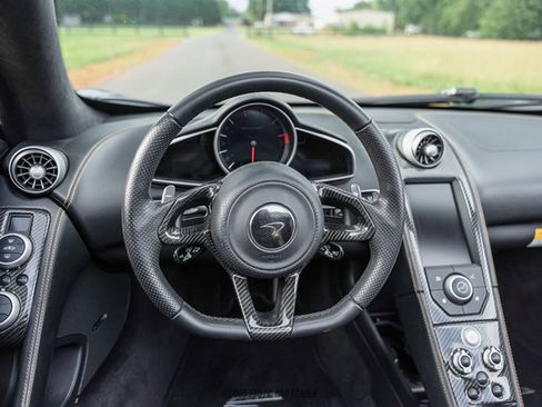 Used 2013 McLaren MP4-12C Spider RWD image 58