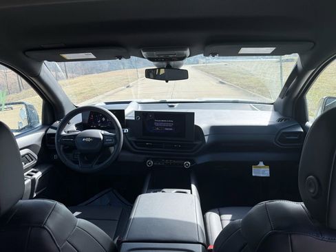 Used 2025 Chevrolet Silverado EV W/T image 16