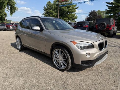 Used 2014 BMW X1 sDrive28i RWD image 3
