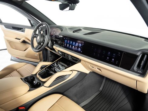 New 2026 Porsche Cayenne AWD/4WD image 24