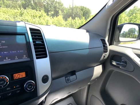 Used 2020 Nissan Frontier SV w/ Midnight Edition Floor Mats RWD image 20