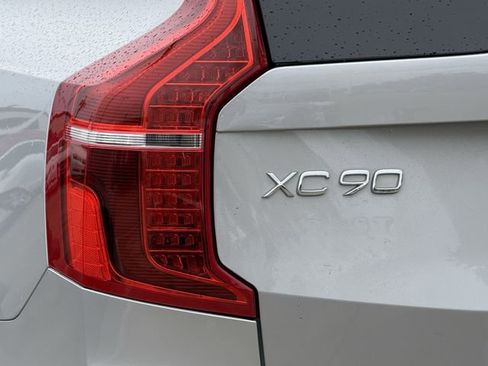 Used 2024 Volvo XC90 B6 Plus w/ Protection Package Premier AWD/4WD image 6