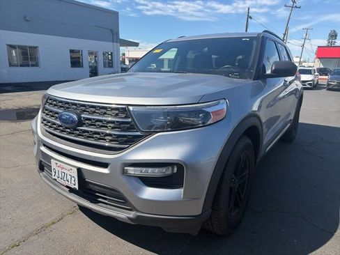 Used 2020 Ford Explorer XLT w/ Equipment Group 202A image 1