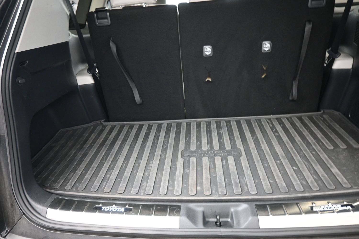 Used 2026 Toyota Grand Highlander AWD image 18