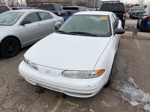 Used 2004 Oldsmobile Alero GL image 4