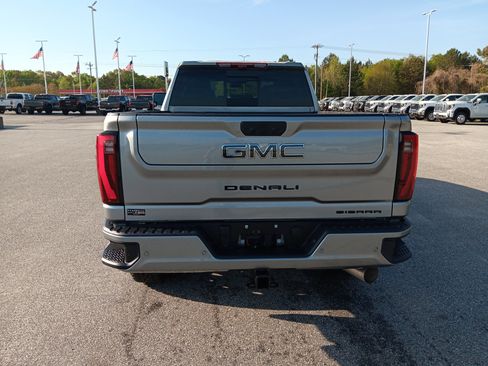 New 2026 GMC Sierra 2500 Denali Ultimate w/ LPO, Black Badging Package image 4