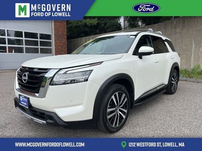 Used 2024 Nissan Pathfinder Platinum w/ Cargo Package