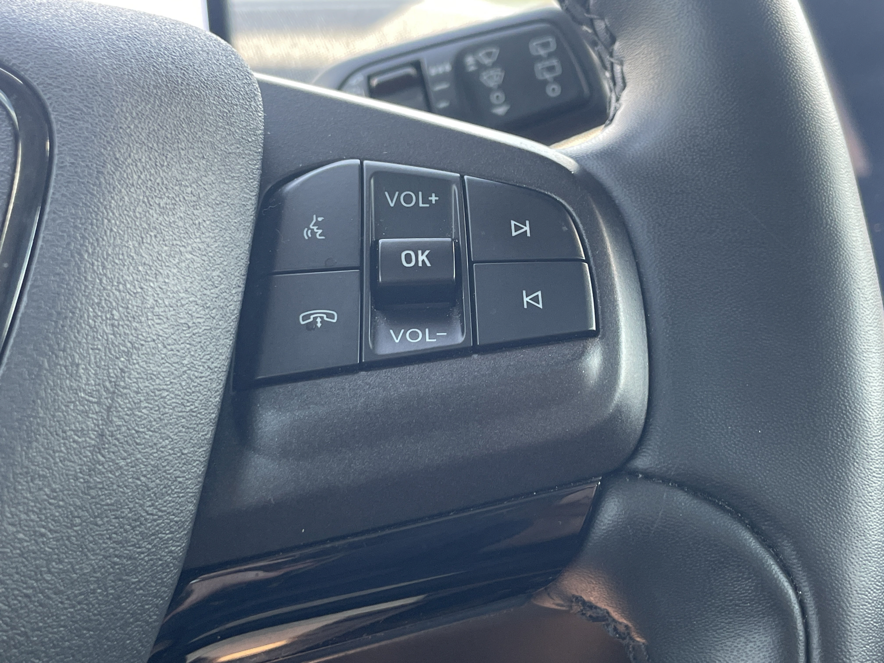 Used 2022 Ford Mustang Mach-E Premium AWD/4WD image 17