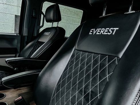 Used 2022 Ford F550 4x4 Crew Cab Super Duty w/ Power Equipment Group image 46