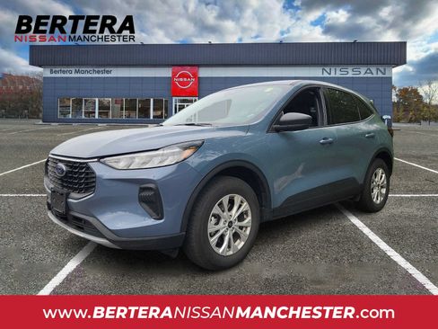 Used 2025 Ford Escape Active AWD/4WD image 1