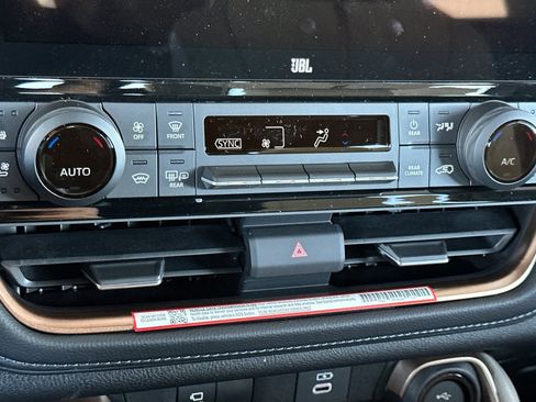 New 2026 Toyota Grand Highlander AWD Hybrid image 25