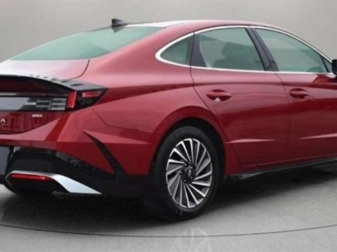 Used 2025 Hyundai Sonata SEL FWD image 6