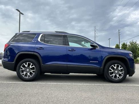 Used 2023 GMC Acadia SLE w/ Driver Convenience Package AWD/4WD image 3