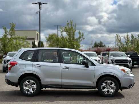 Used 2014 Subaru Forester 2.5i image 6