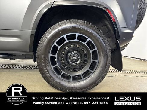 Used 2025 Land Rover Defender 110 AWD/4WD image 5