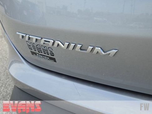 Used 2024 Ford Edge Titanium AWD/4WD image 4