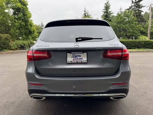 Used 2017 Mercedes-Benz GLC 300 4MATIC image 9