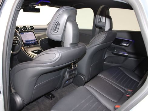 Used 2024 Mercedes-Benz GLC 300 4MATIC image 24