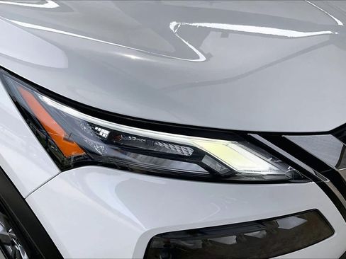 Used 2021 Nissan Rogue S AWD/4WD image 28